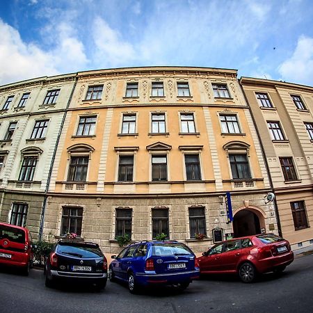Hotel Pyramida برنو المظهر الخارجي الصورة