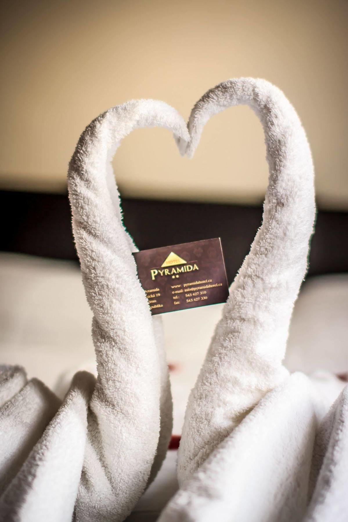 Hotel Pyramida برنو المظهر الخارجي الصورة